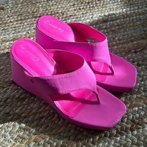 Circus NY Pink wedges